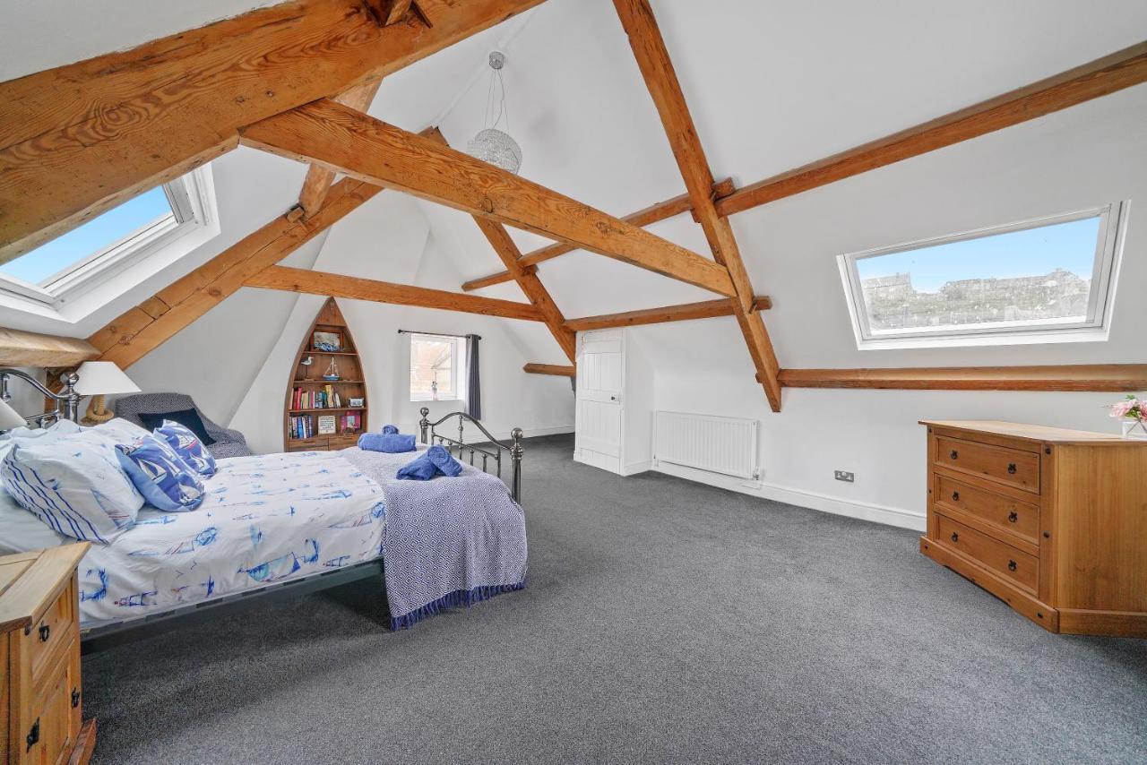 30 Percent Off! The Gem - 4 Bedrooms *