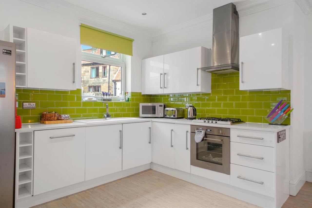 30 Percent Off! The Gem - 4 Bedrooms Apartment